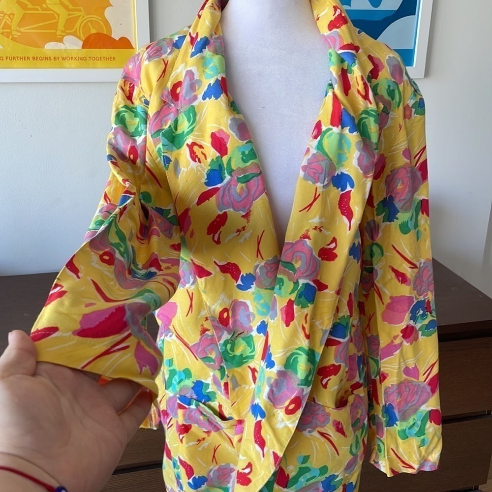 VINTAGE French 🇫🇷 Yellow Floral Loose Blazer - Picture 3 of 10
